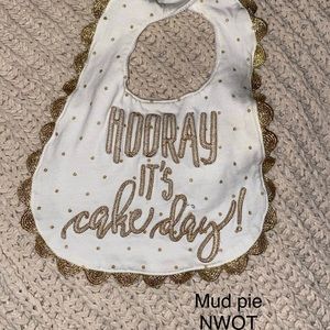 🌻💜 mud pie bib